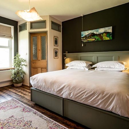 Bed and Breakfast The Old Vicarage Moylgrove Экстерьер фото