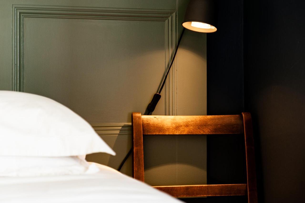 Bed and Breakfast The Old Vicarage Moylgrove Экстерьер фото