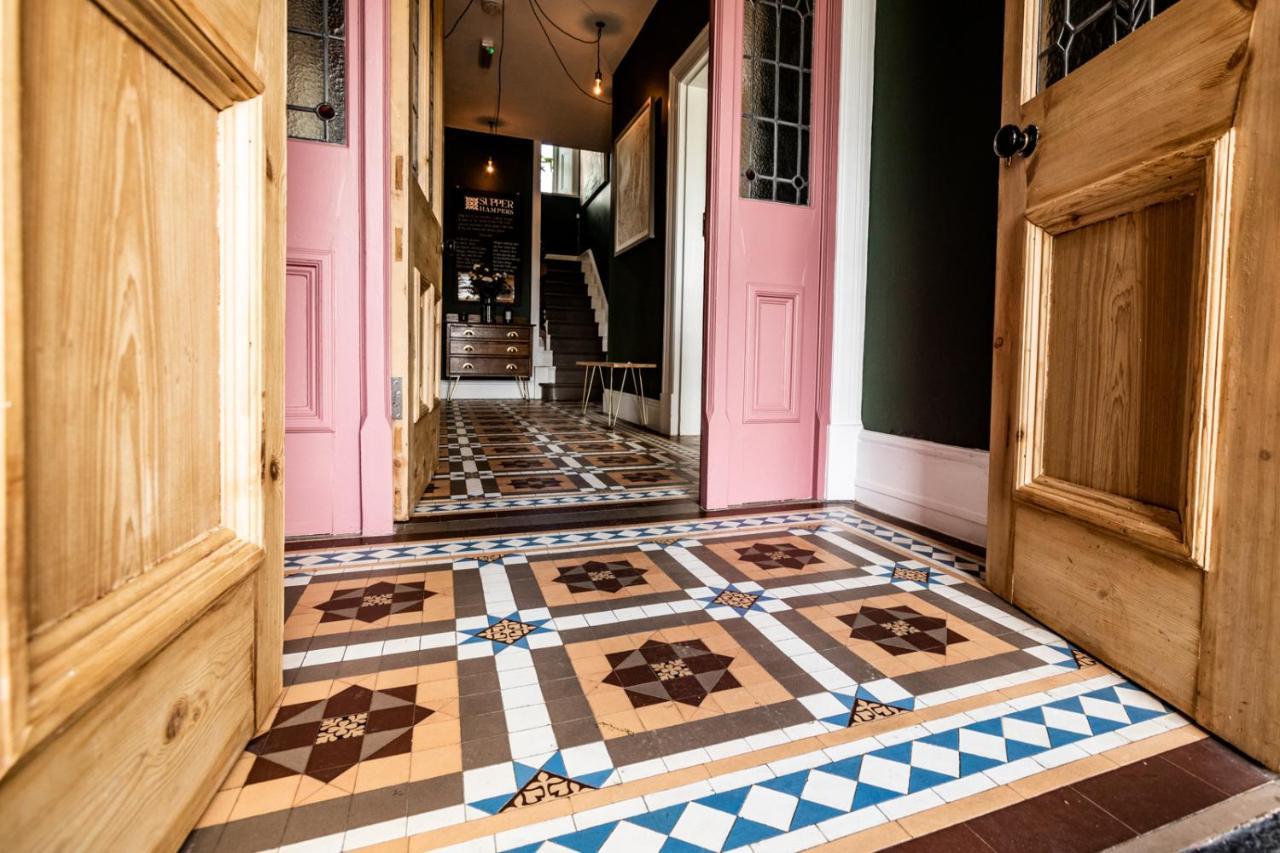 Bed and Breakfast The Old Vicarage Moylgrove Экстерьер фото