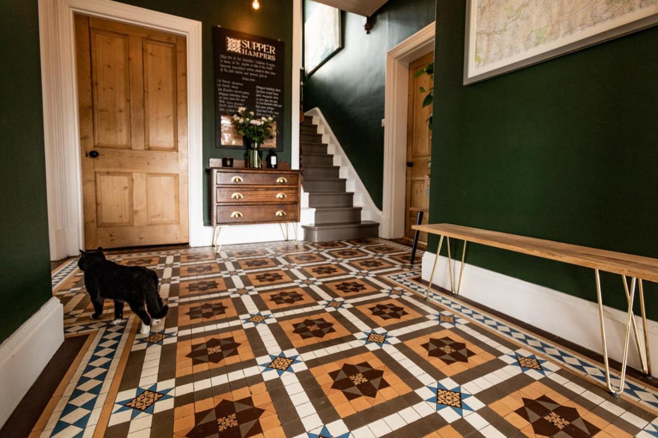 Bed and Breakfast The Old Vicarage Moylgrove Экстерьер фото